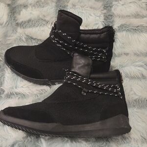 Sleek Black Ankle Boots with Knit Detail